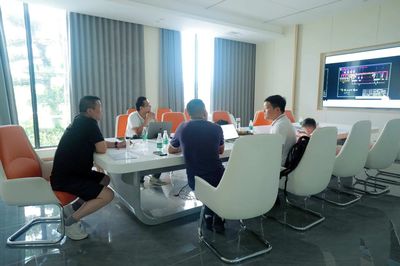 近日多家油墨、新材料和高科技類客戶,齊聚湖北瑯菱隨州基地現場實地考察!